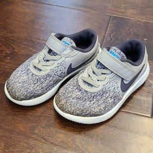 Nike toddler tennis shoes